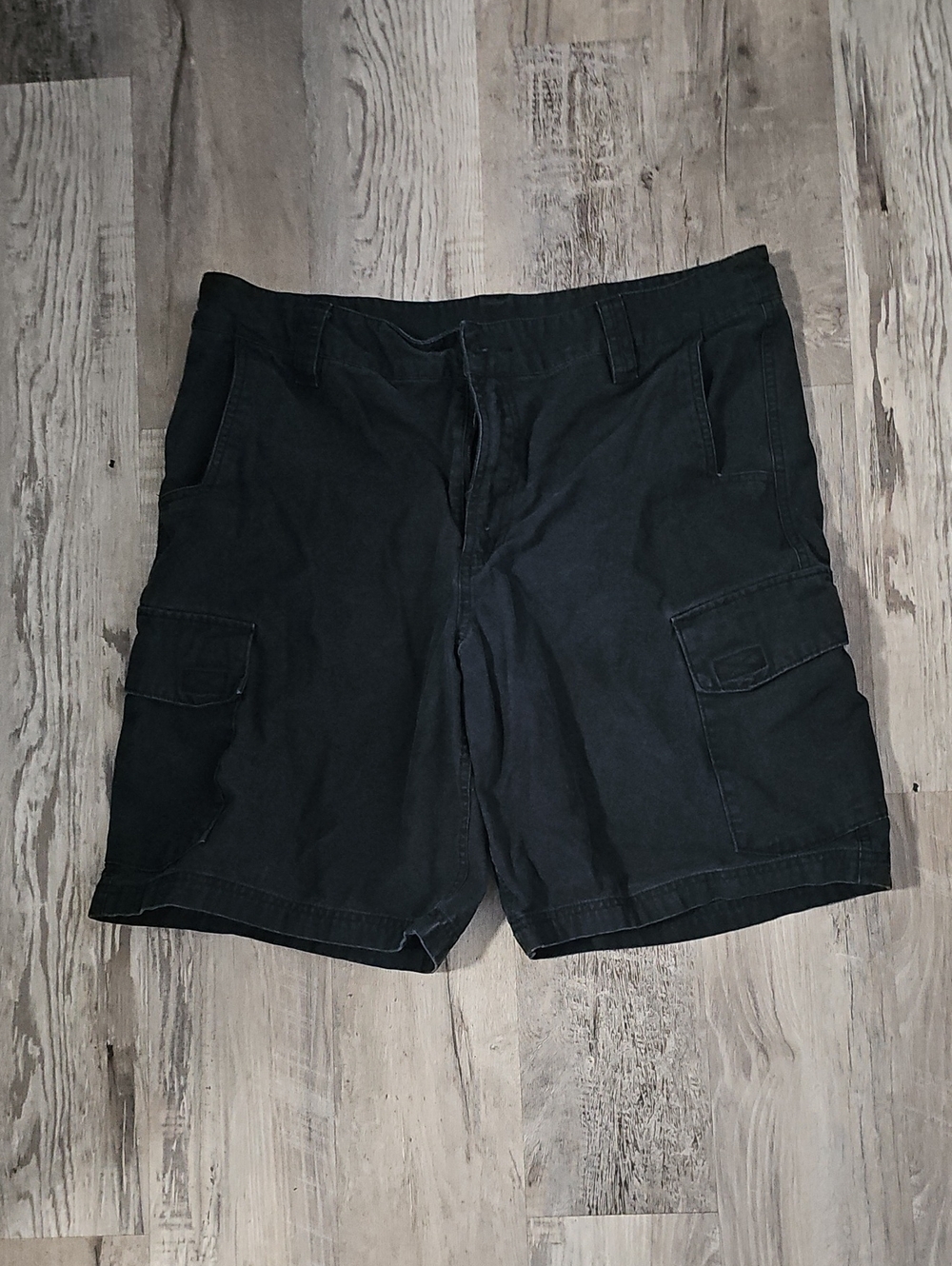Magellan Outdoors Men's Black Casual Cargo Shorts - Size 36W